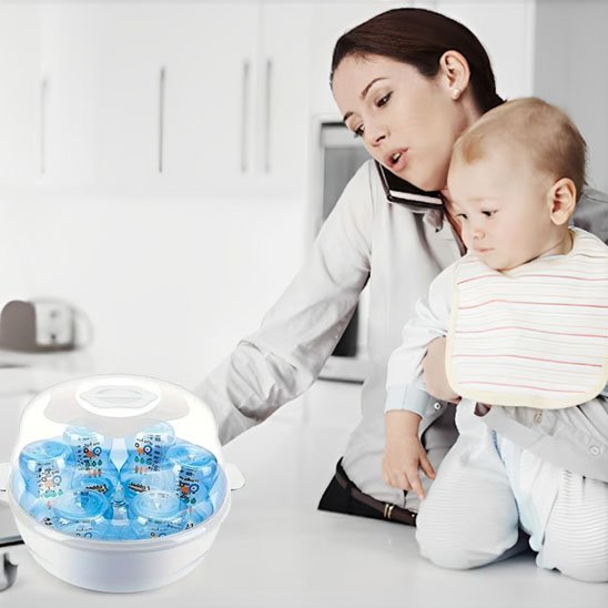 Sterilisateur-biberon-Floriana-maman-bebe-regarde