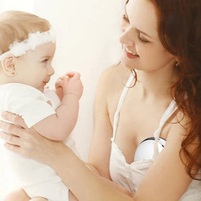 tire-lait-mono-coque-calabus-mama-bebe-sourit